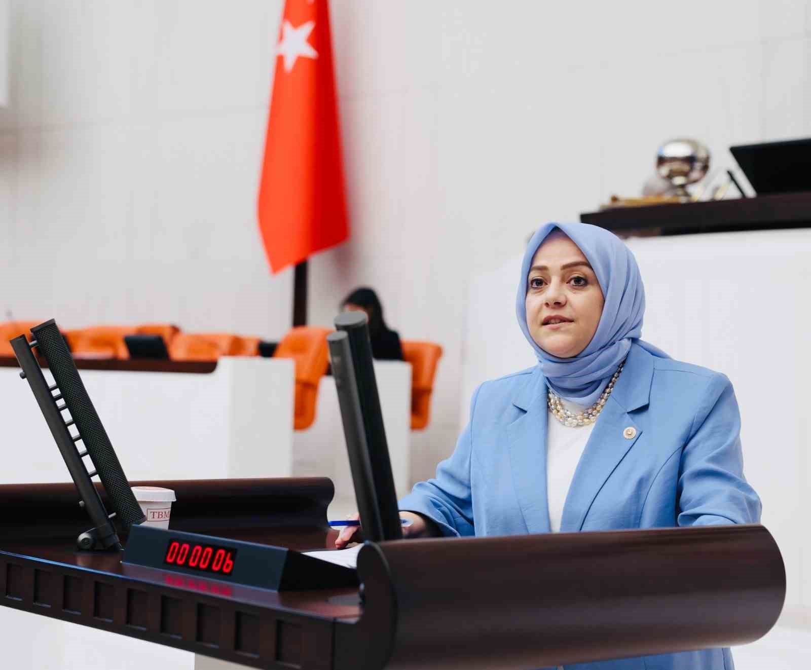 Milletvekili Ün: “Çifte vatandaşlık sahibi Moşeler, İsrail’e savaş suçu işlemeye gidiyor”