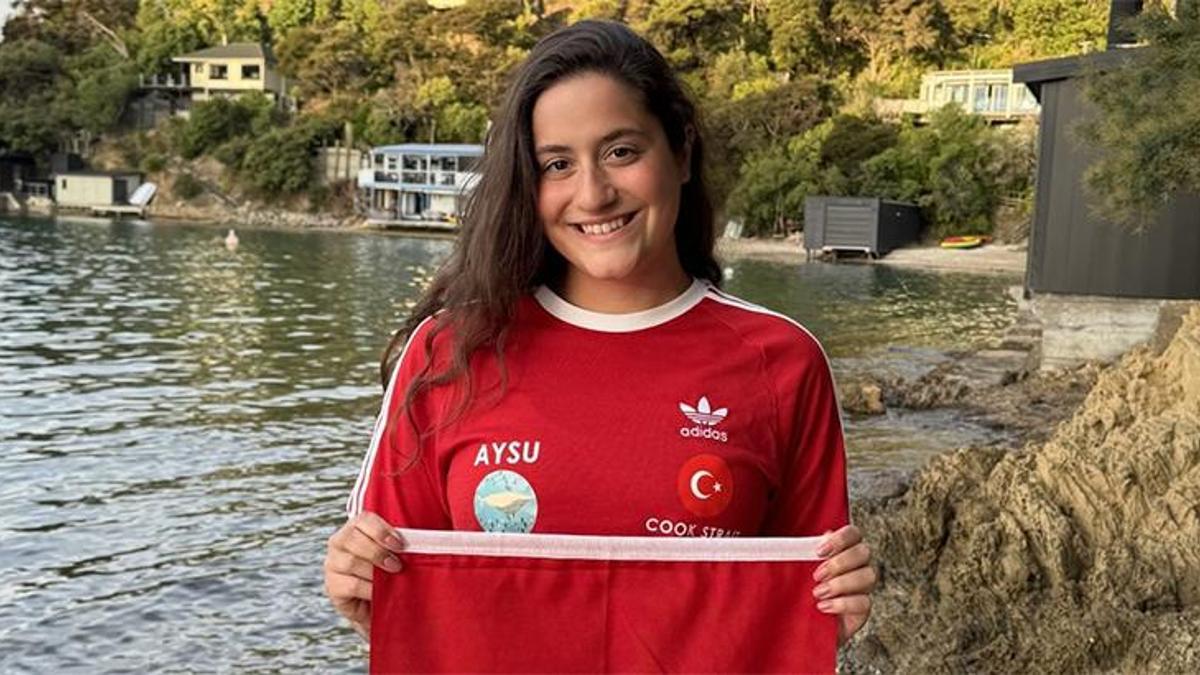 Açık deniz yüzücüsü Aysu Türkoğlu, Ka’iwi Kanalı’nı geçen en genç Türk oldu! Açık deniz yüzücüsü Aysu Türkoğlu, Ka’iwi Kanalı’nı geçen en genç Türk oldu!