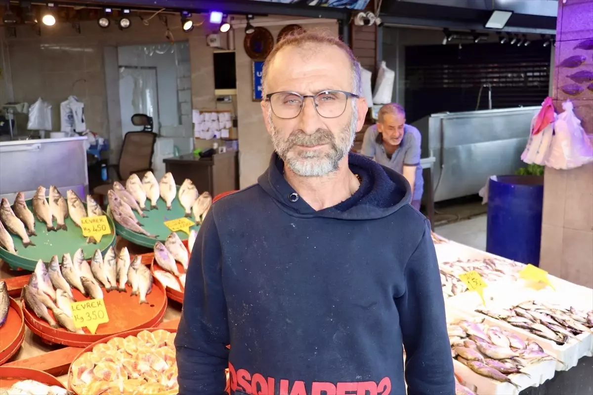 Trabzon’da Balık Bolluğu Esnafı Sevindiriyor